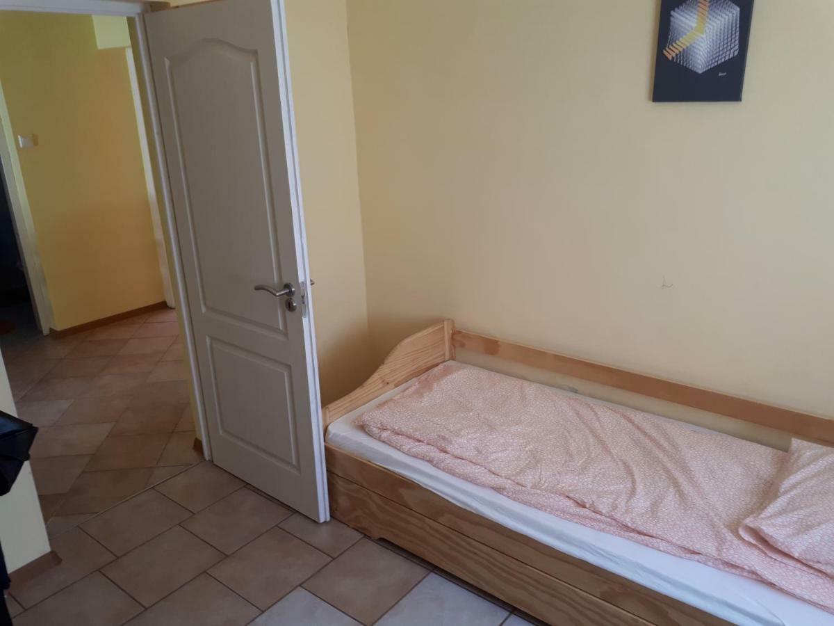 Апартаменты Dyta2 Apartman Хайдусобосло Экстерьер фото